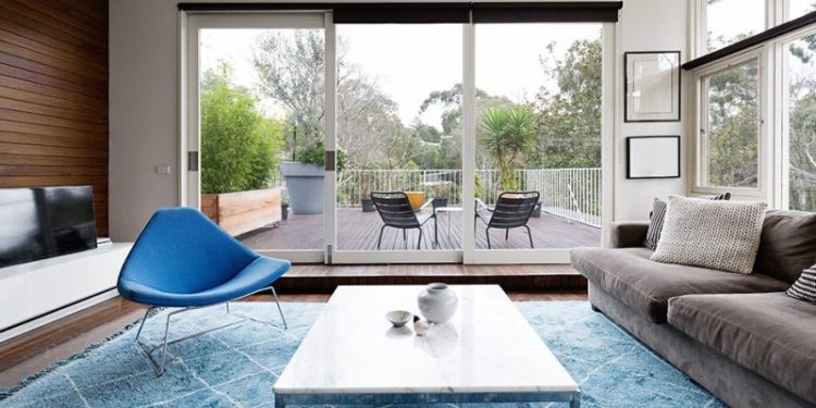 10 Exquisite Glass Wall Designs Inspiring Modern Interiors