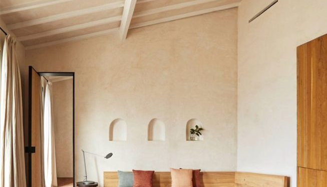 Ndebele Rug as a Tribute To Female African Art